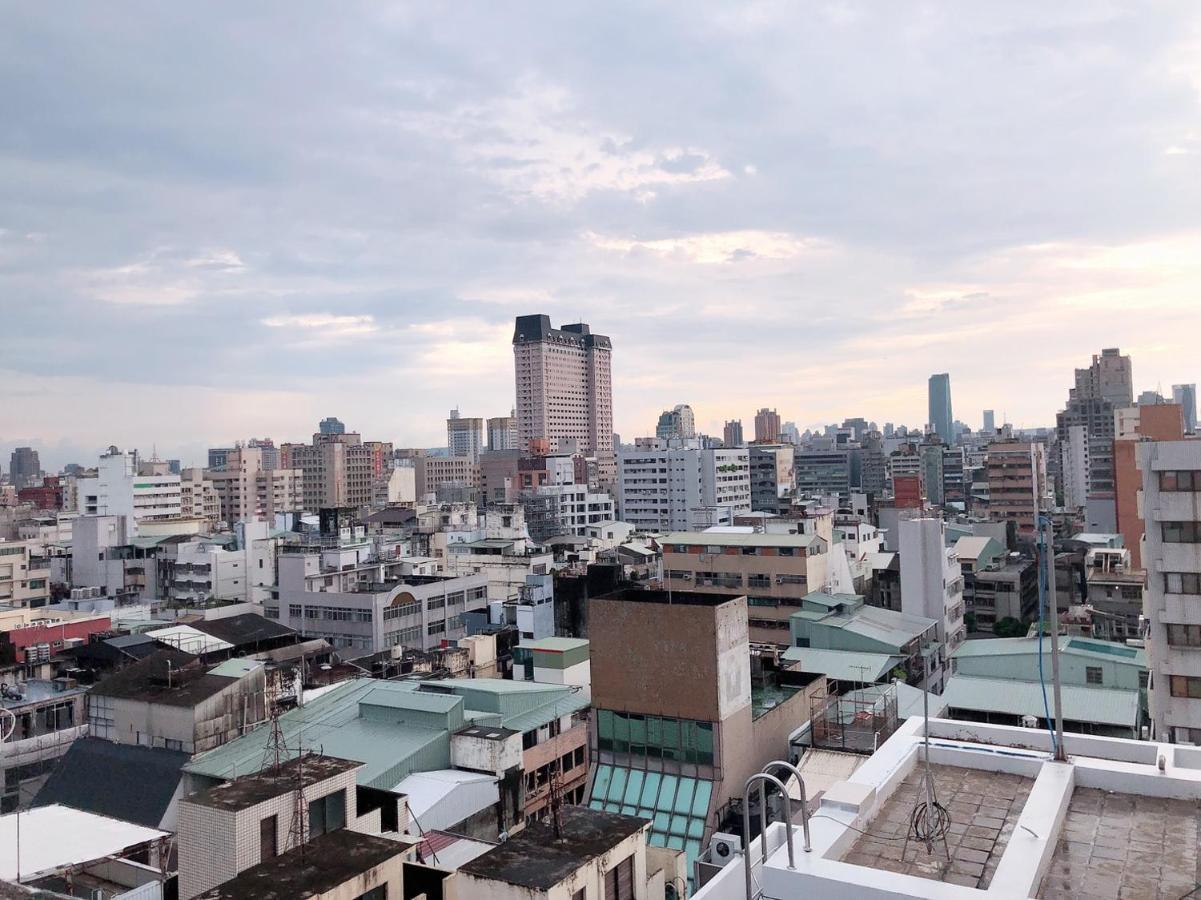 City Center Hotel Taichung Exteriör bild