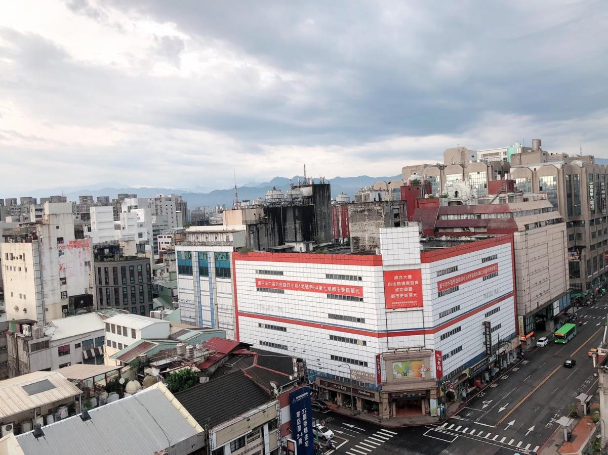 City Center Hotel Taichung Exteriör bild
