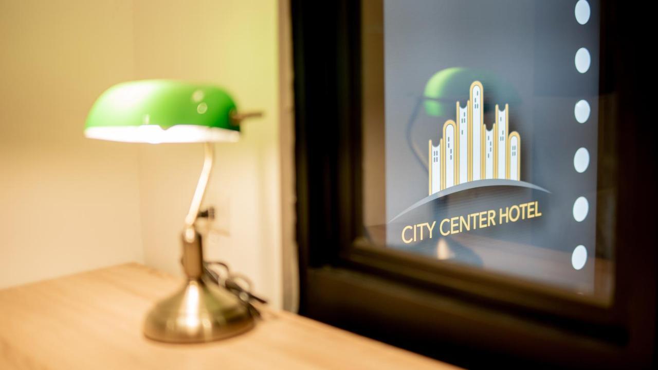 City Center Hotel Taichung Exteriör bild